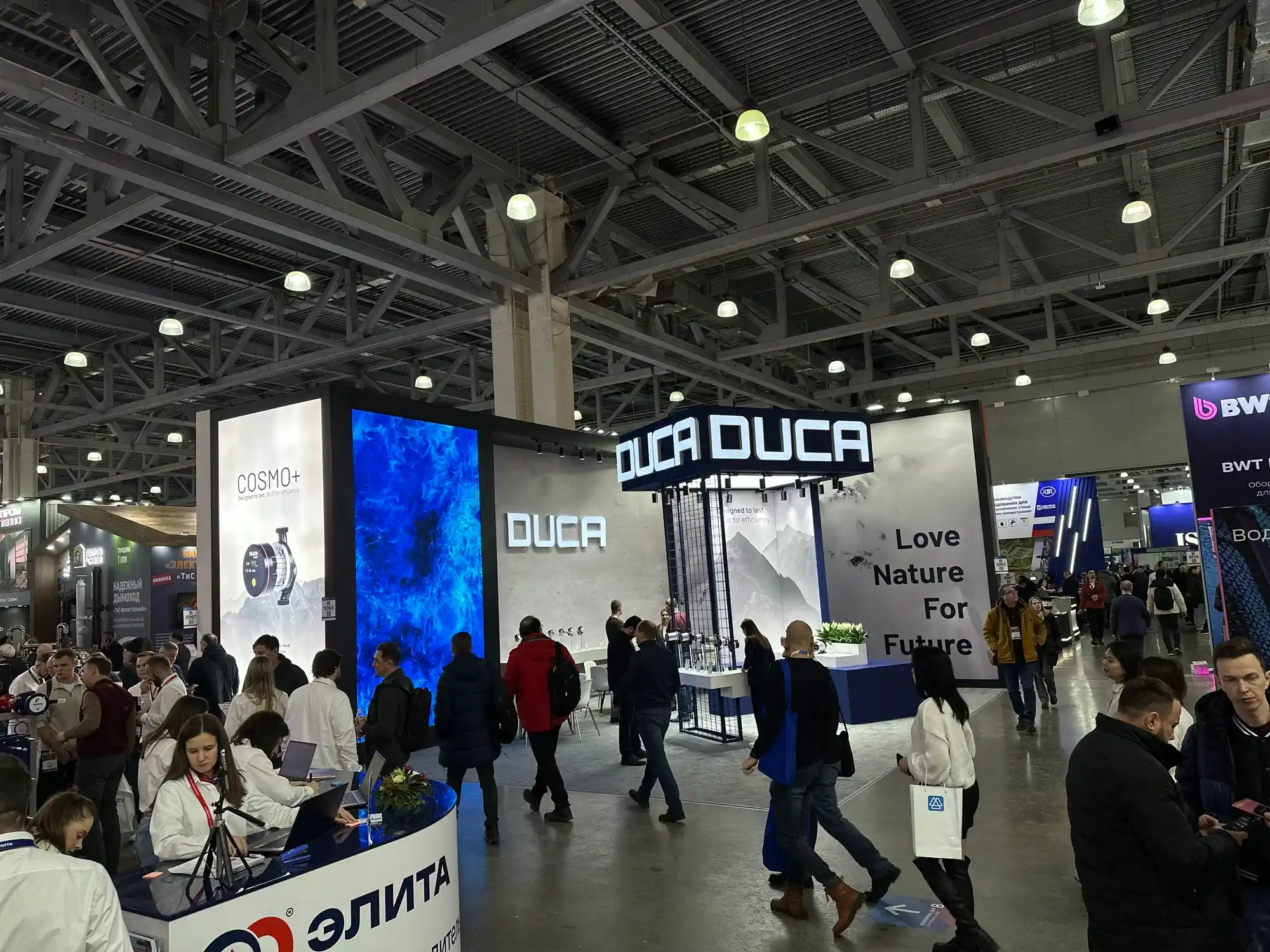 DUCA PUMP Crocus Expo fuar standı görünümü