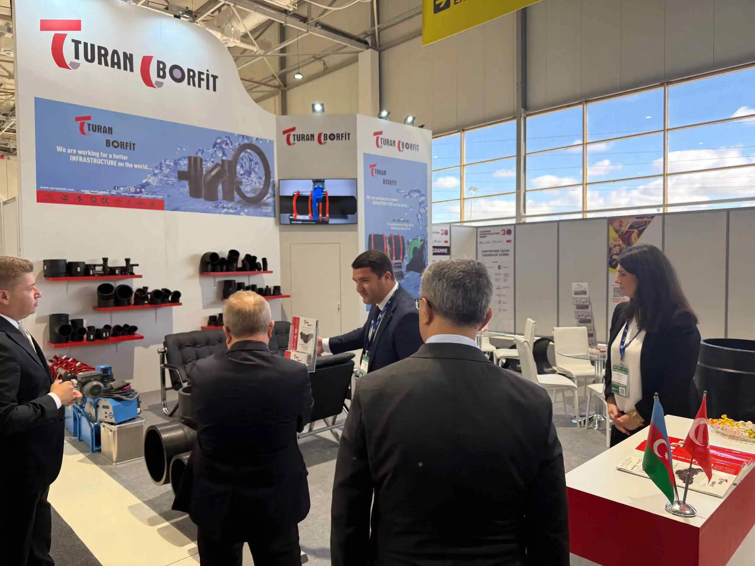 BORFİT PLASTİK BORU A.Ş. Bakü fuar standı ürün teşhir alanı