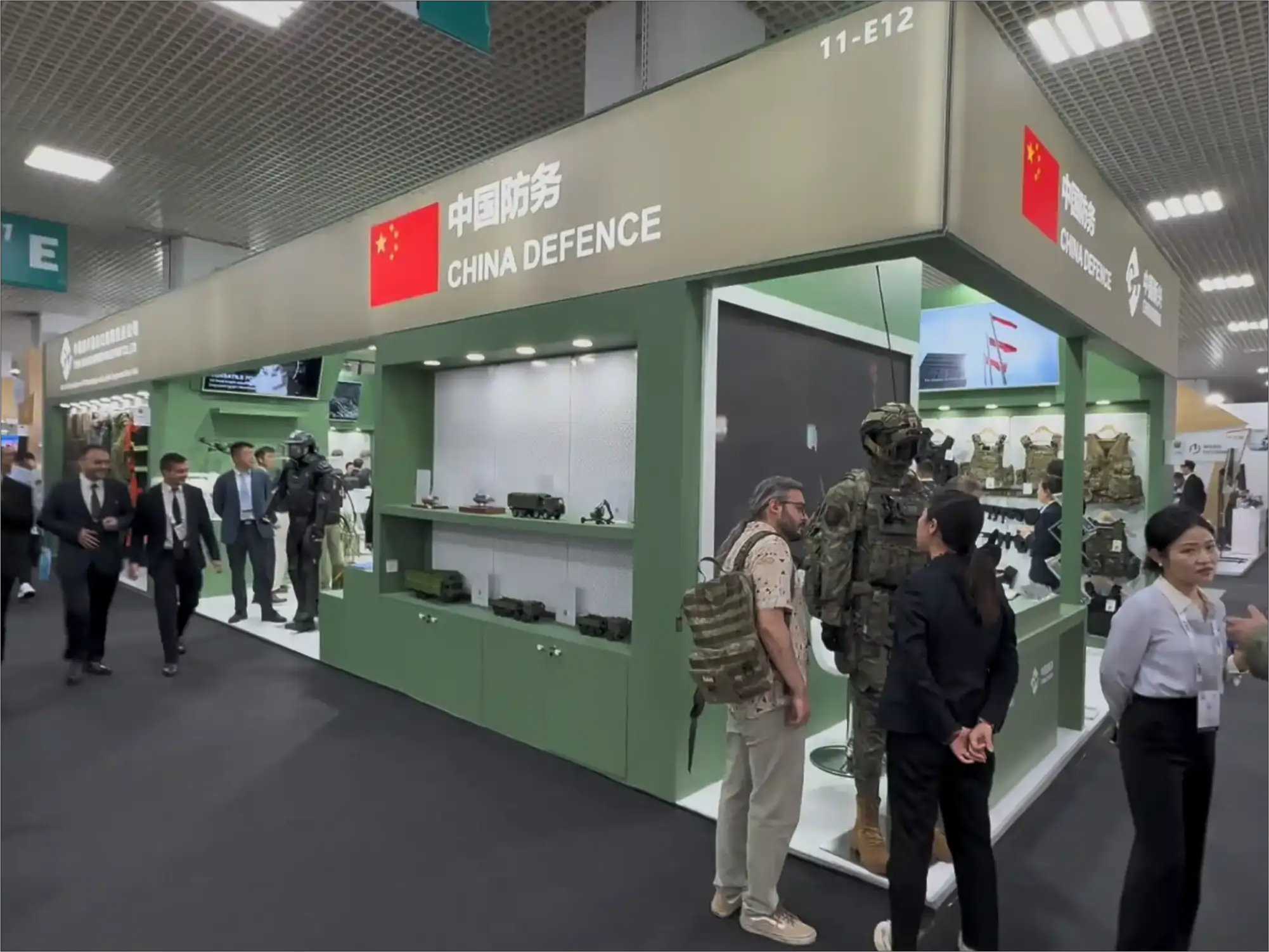 China Defence İdef İstanbul 2025 ahşap fuar standı genel görünüm